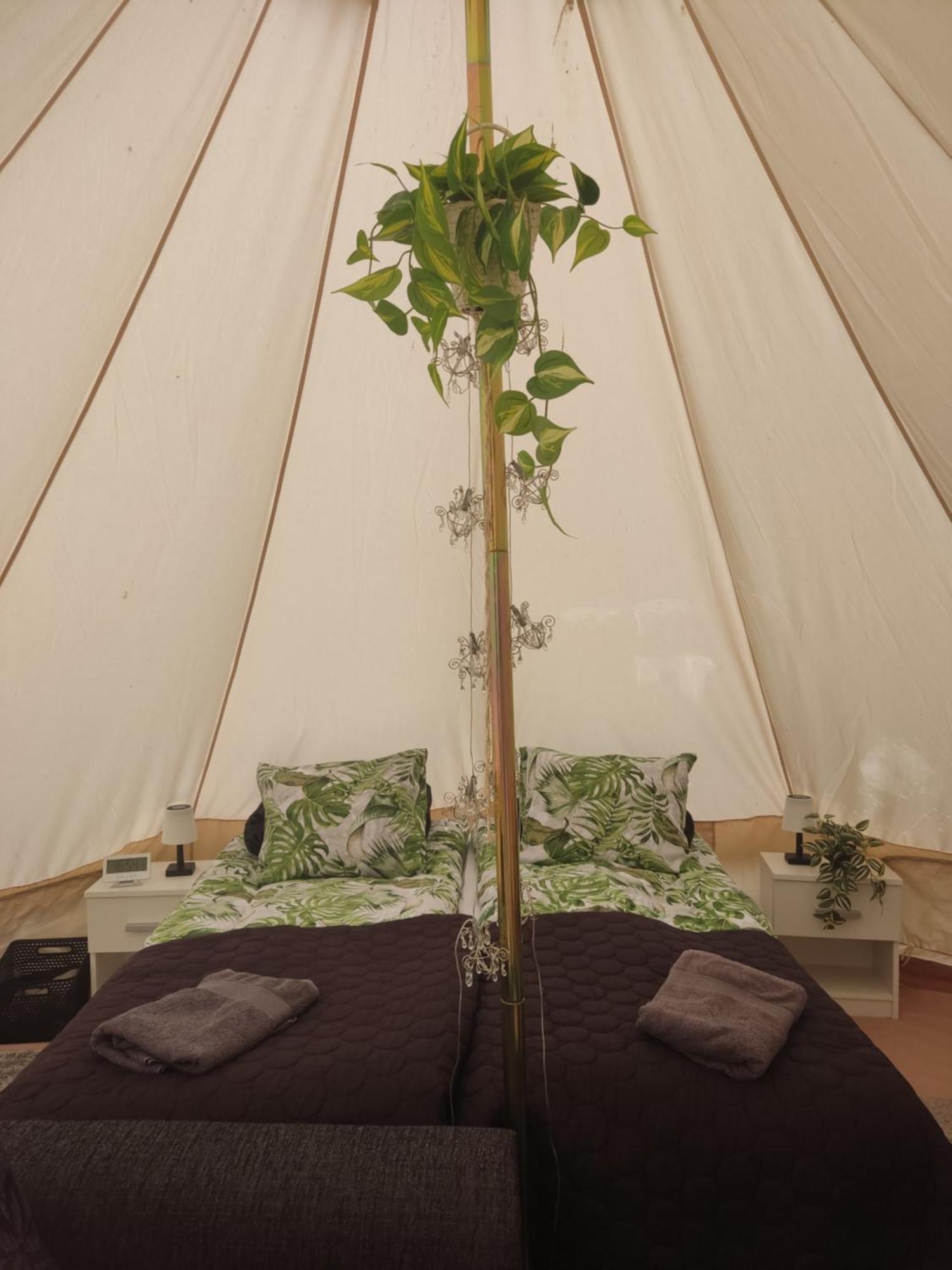 Koskentien Kotimajoitus & Luxury Glamping Apartment Jämsä Exterior foto